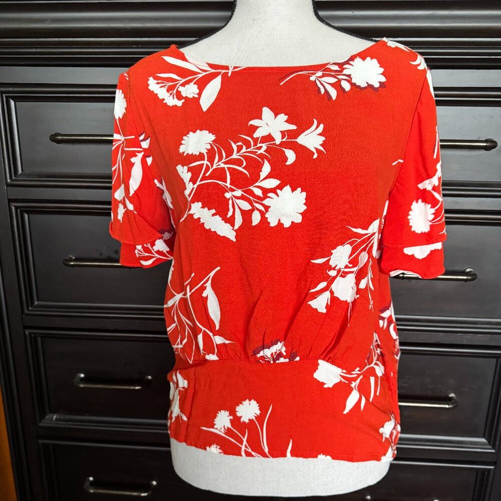 Ann Taylor Short Flutter Sleeve Top Banded Hem Red Orange Medium EUC!